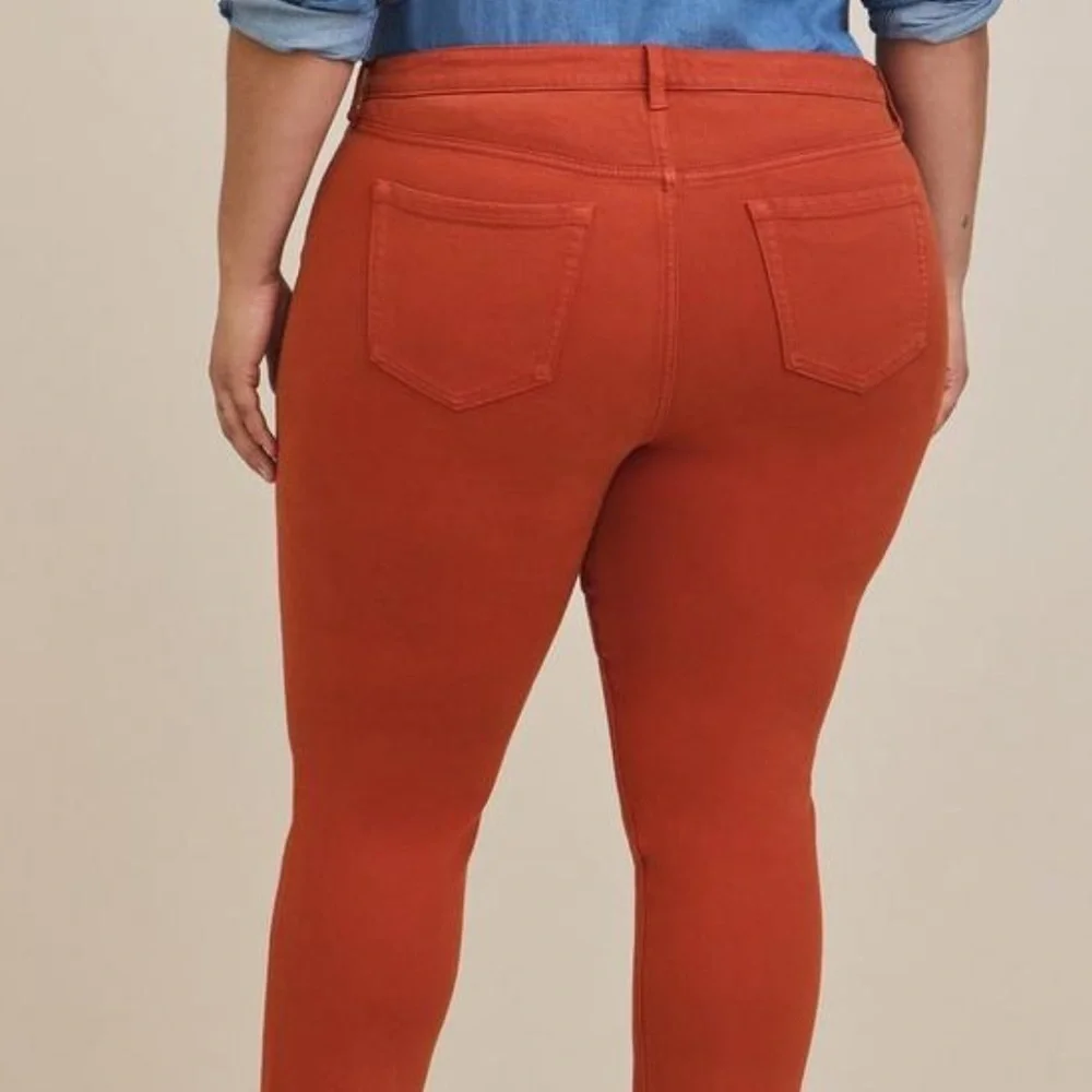 Size 18: Torrid Mom Straight Vintage Stretch High Rise Jean